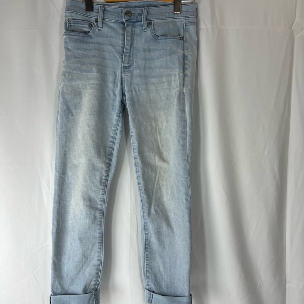 GAP 1969 Light Wash Skinny Blue Women's Jeans Waist size approx‎ 28” measured